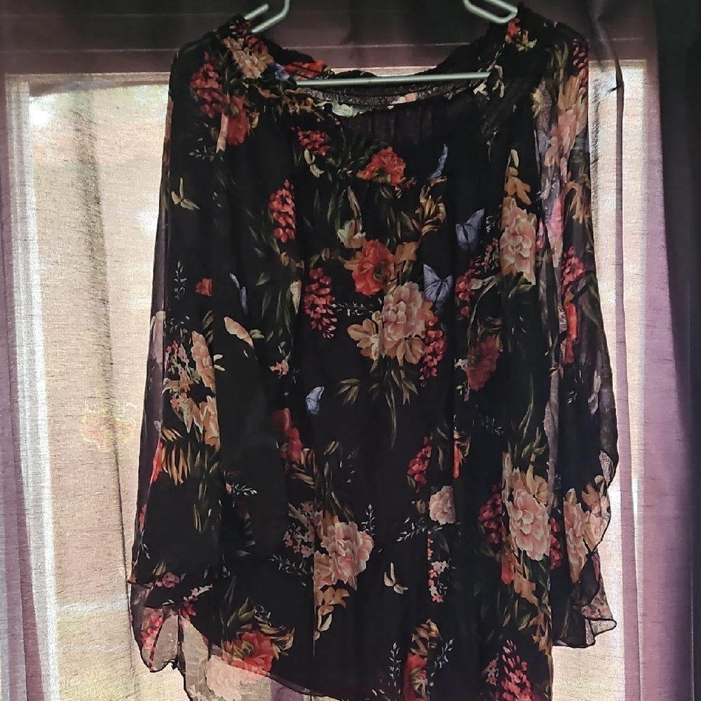 Elegant Floral Italian Made Silk Blend Chiffon Blouse